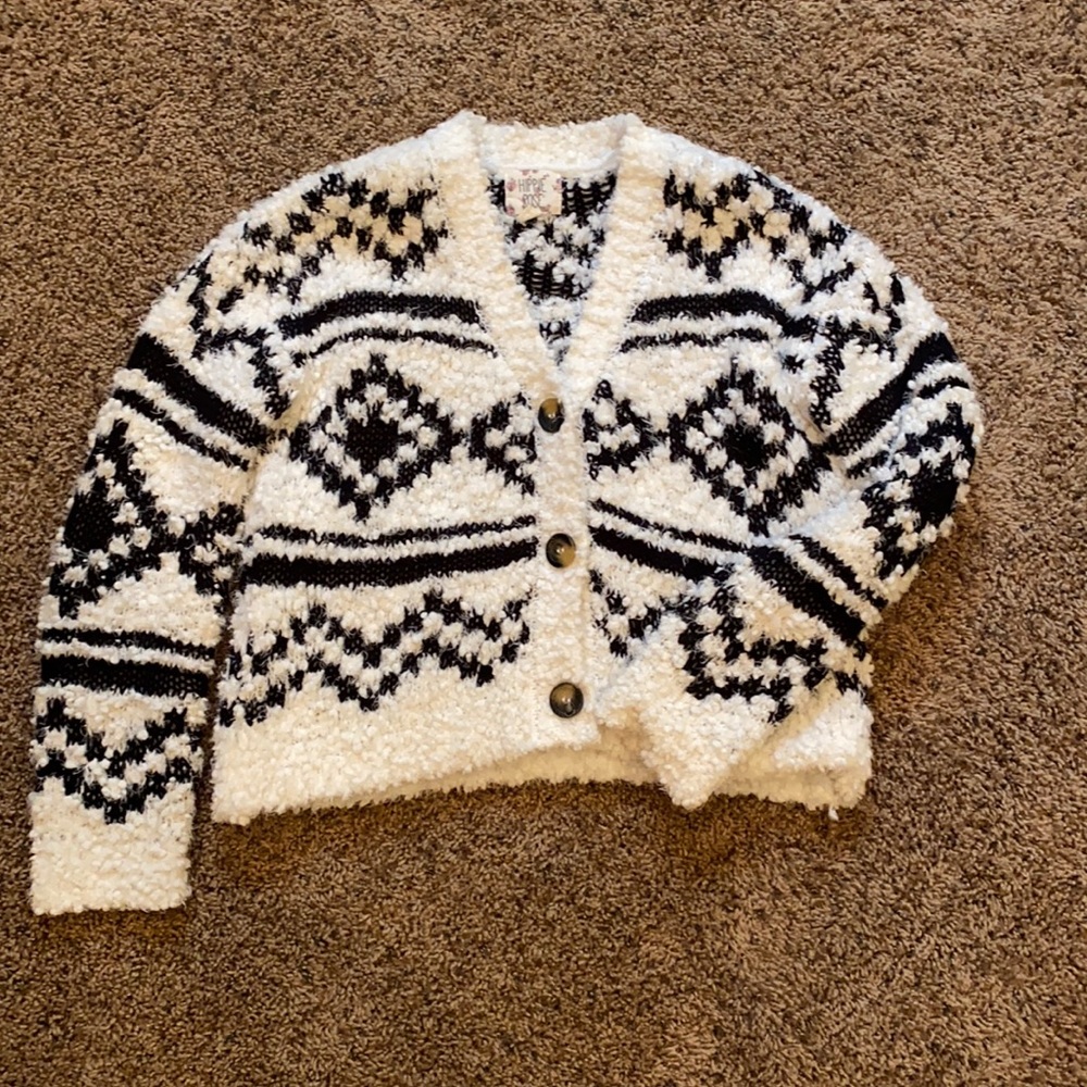 Boutique fuzzy cardigan with buttons